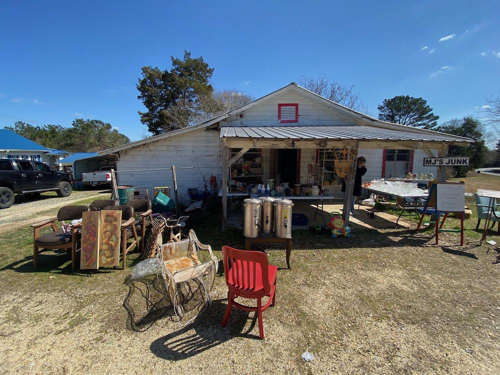 Thousands arrive in South Arkansas in search of a bargain during Highway 35 Junk Hunt