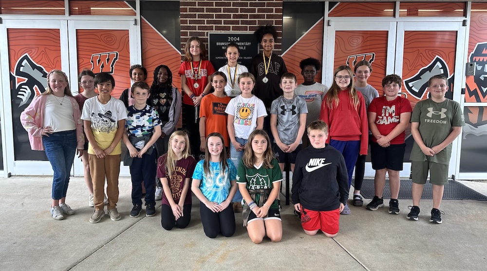 A group of students posing for a picture.
