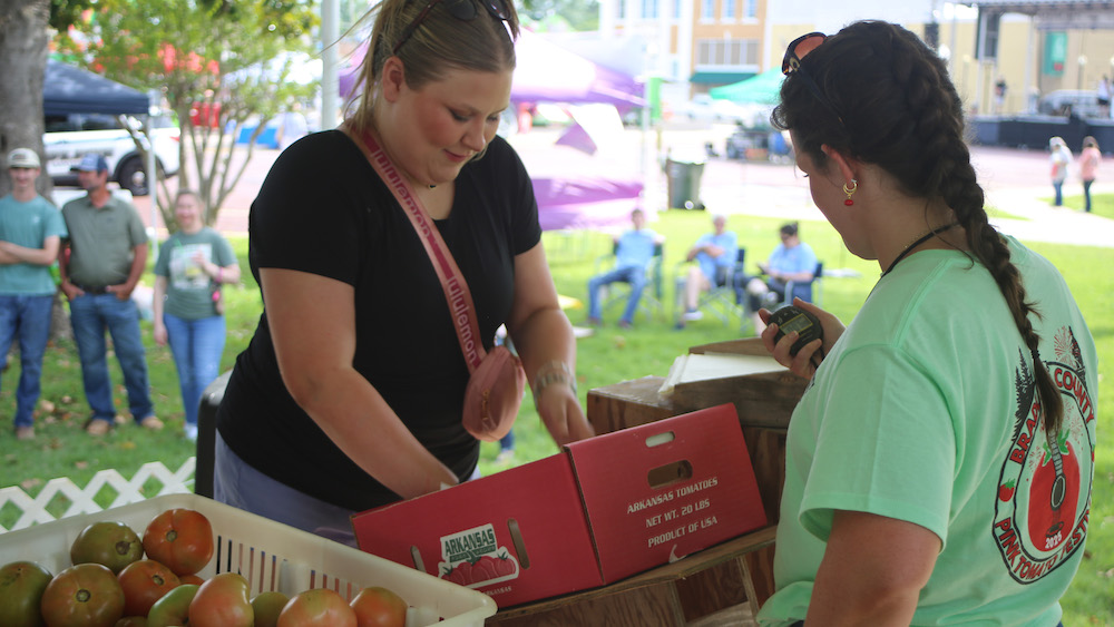 Tomato Packing Champions Crowned at Bradley County Festival