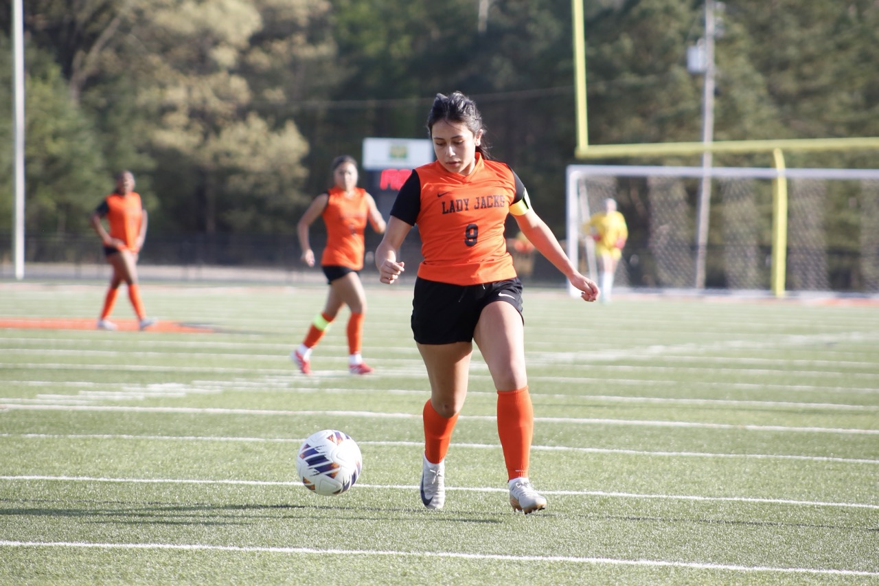 Lady Jacks Cruise Past Crossett 6-0