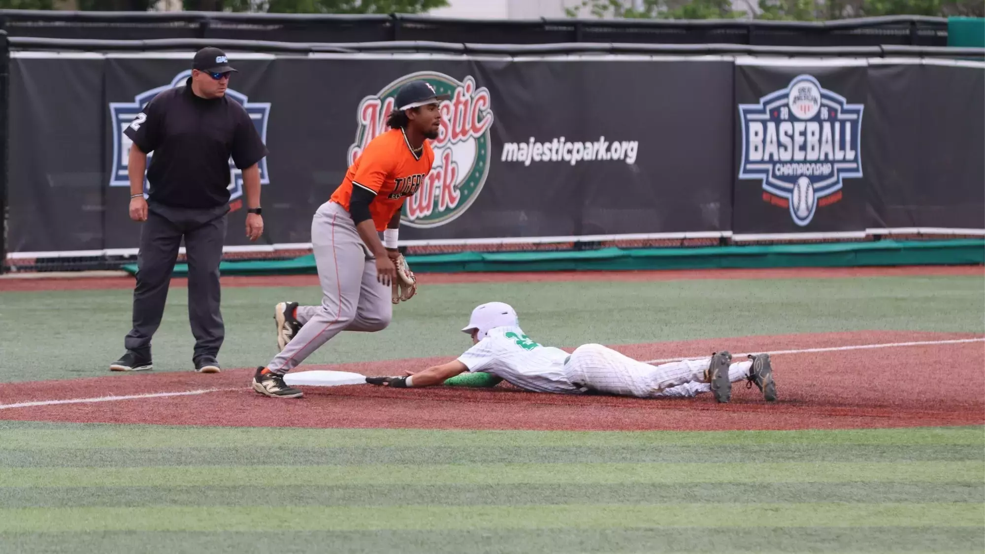 Weevils Fall to Tigers in Extras in Tournament Opener