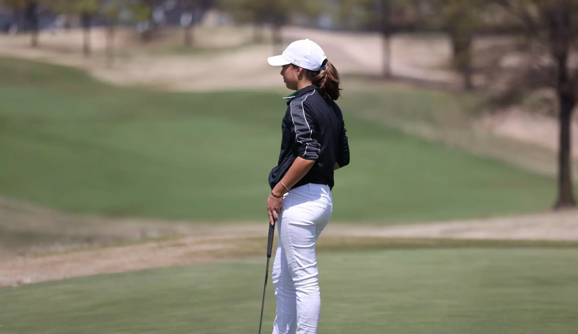 Women’s Golf Share Third in Central Region Preview